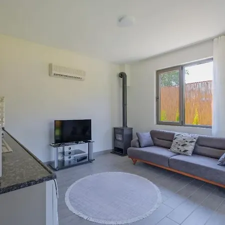 Huzurlu Sakin Doga Ile Ic Ice Holiday home *